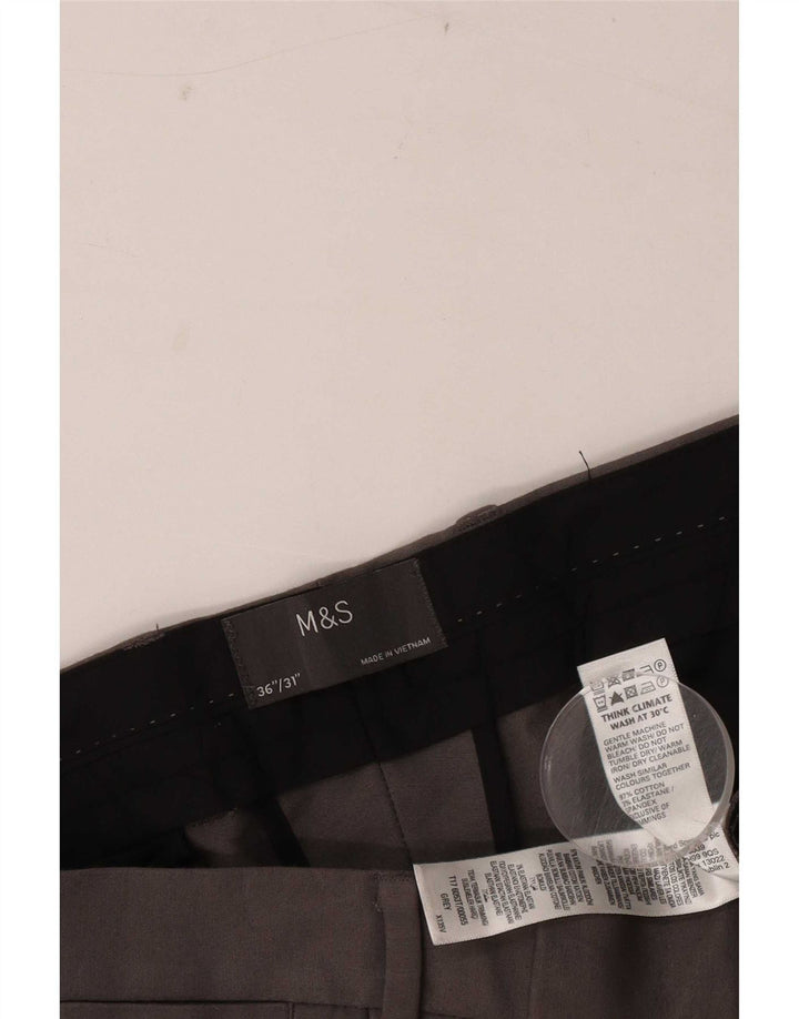 Pantaloni da abito slim da uomo Marks & Spencer W36 L31 in cotone grigio