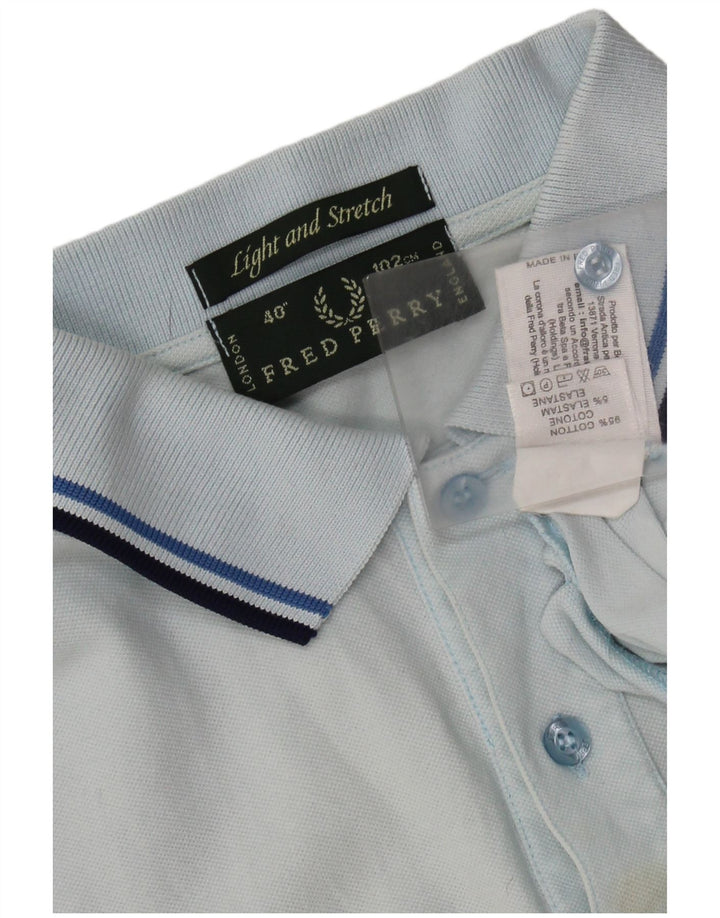 FRED PERRY Polo da uomo leggera ed elasticizzata piccola in cotone blu