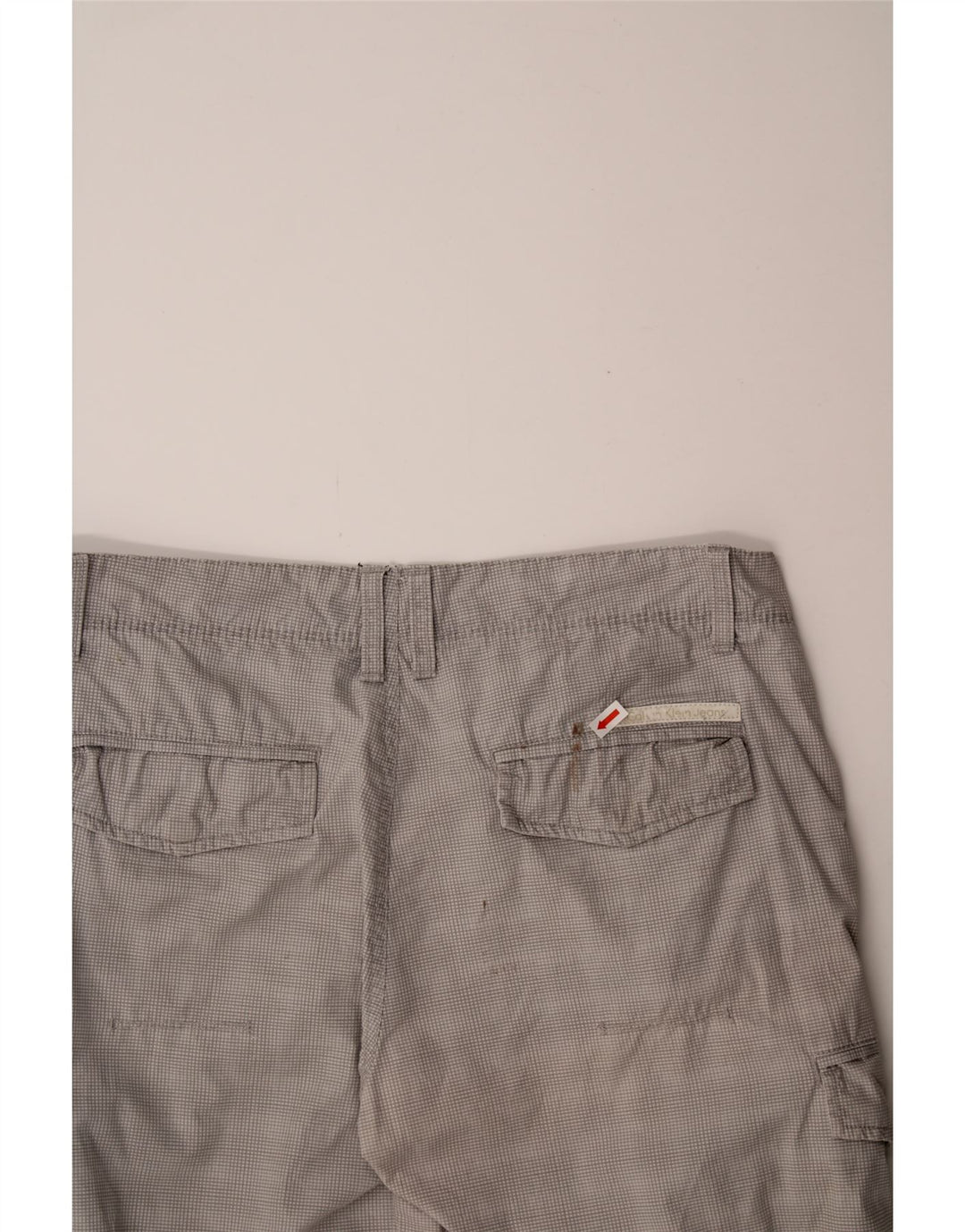 CALVIN KLEIN Mens Cargo Shorts W32 Medium Grey Check Cotton Vintage Calvin Klein and Second-Hand Calvin Klein from Messina Hembry 