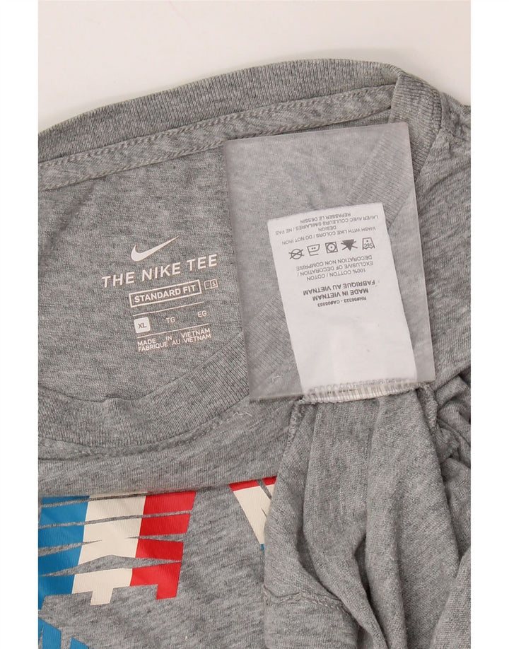 T-shirt grafica NIKE da donna con vestibilità standard, UK 18 XL, cotone grigio