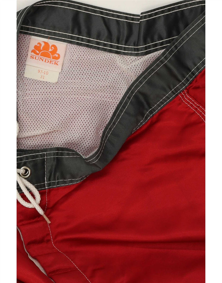 Pantaloncini da bagno grafici da uomo Sundek Nylon a righe rosse medie