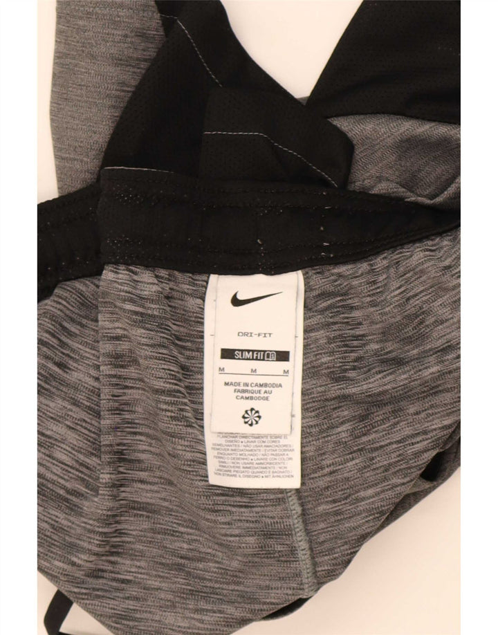 Pantaloncini sportivi Nike Dri Fit Slim da uomo in poliestere grigio medio