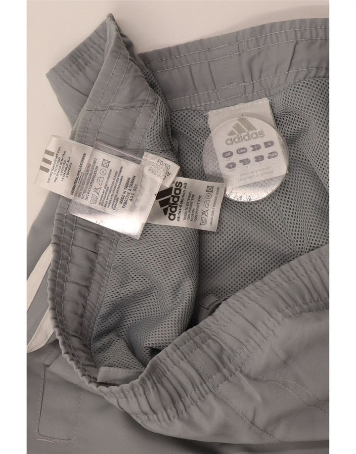 Pantaloni da tuta da uomo Adidas in poliestere grigio medio