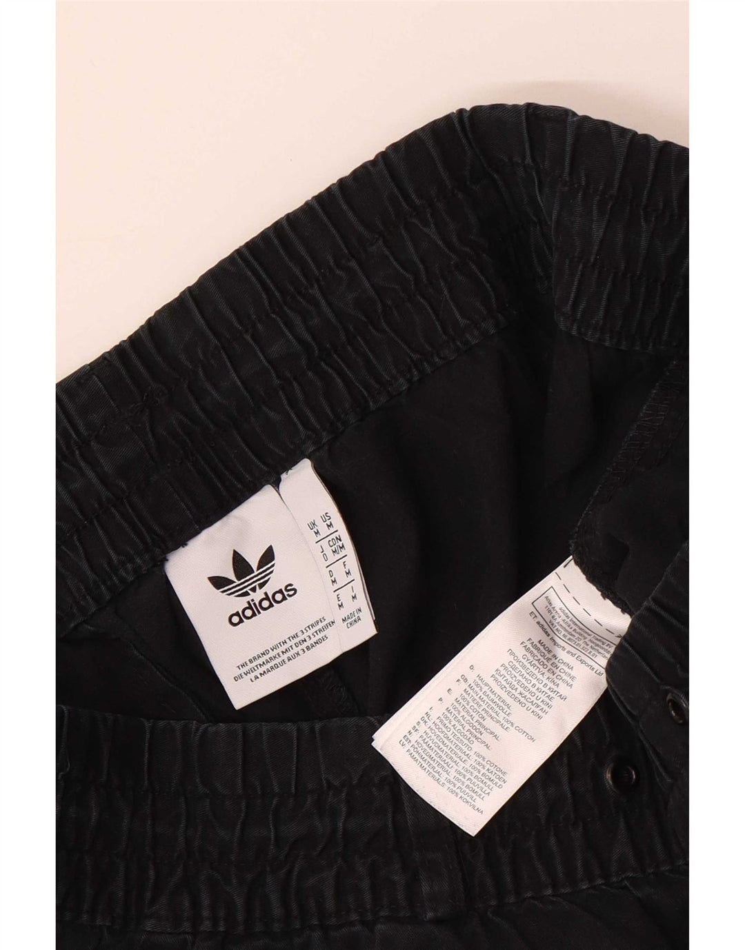 Pantaloncini cargo Adidas da uomo medi W30 in cotone nero
