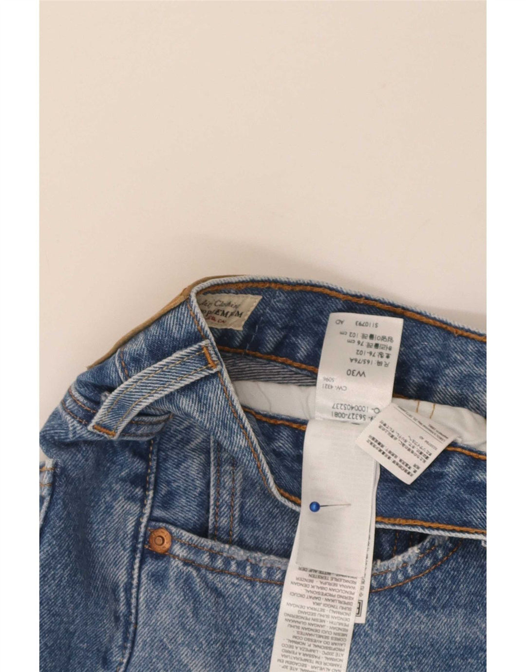 Pantaloncini Levi's da donna 501 in denim invecchiato W30 cotone blu medio