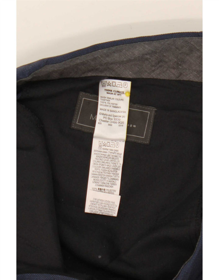 Pantaloni da abito vestibilità regolare Marks & Spencer da uomo W34 L33 poliestere blu navy