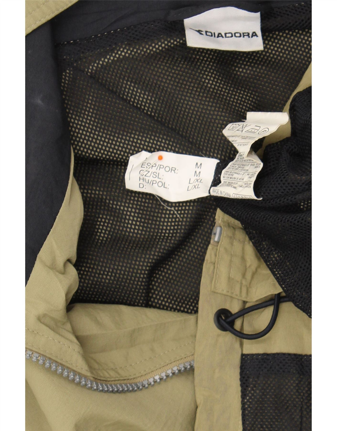 DIADORA Mens Hooded Rain Jacket UK 40 Large Beige Polyamide Vintage Diadora and Second-Hand Diadora from Messina Hembry 