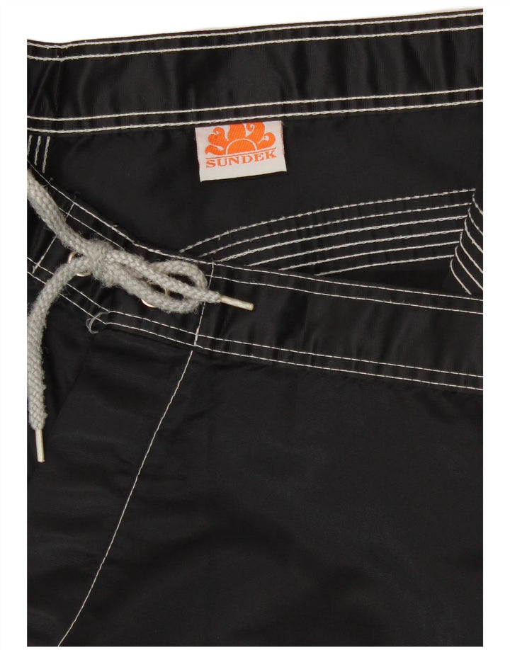 Pantaloncini da bagno da uomo Sundek, spiaggia a righe nere medie