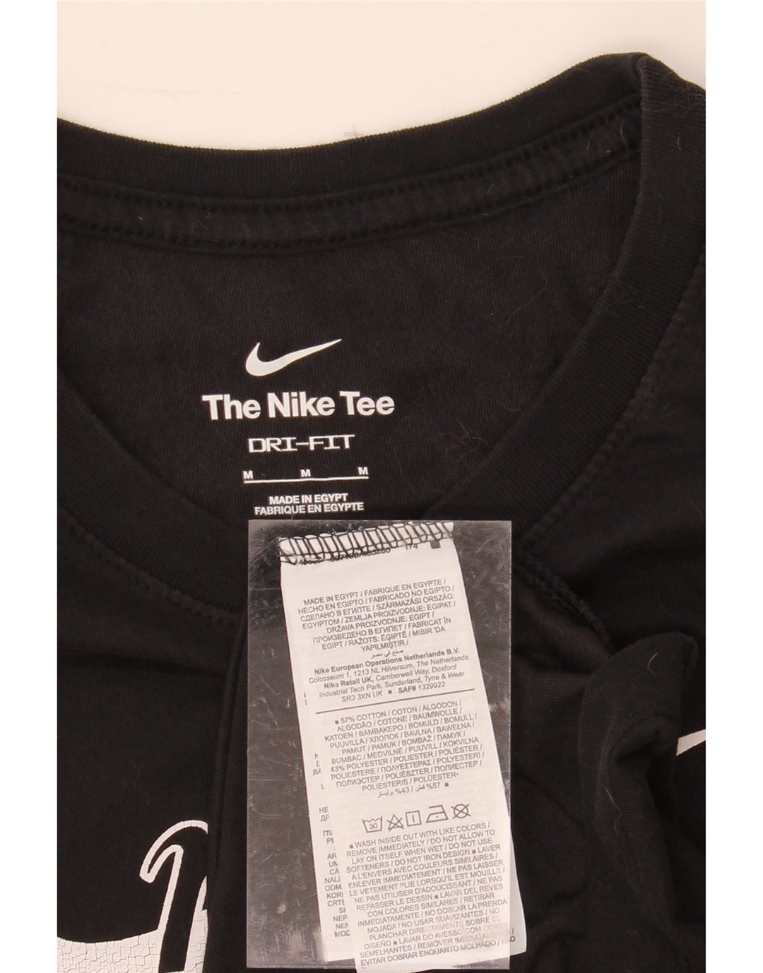 NIKE Mens Dri Fit Graphic T-Shirt Top Medium Black Cotton Vintage Nike and Second-Hand Nike from Messina Hembry 