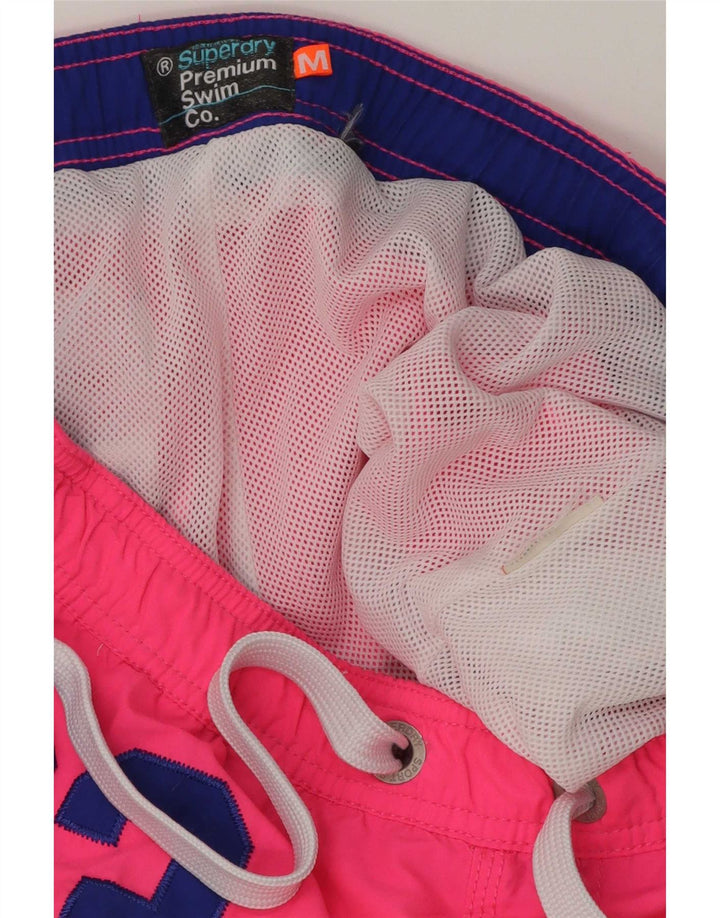 Pantaloncini da bagno grafici da uomo Superdry rosa medio