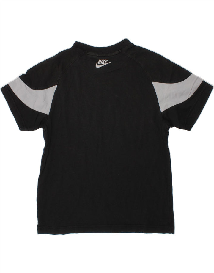NIKE Boys Graphic T-Shirt Top 8-9 Years Small Black Vintage Nike and Second-Hand Nike from Messina Hembry 