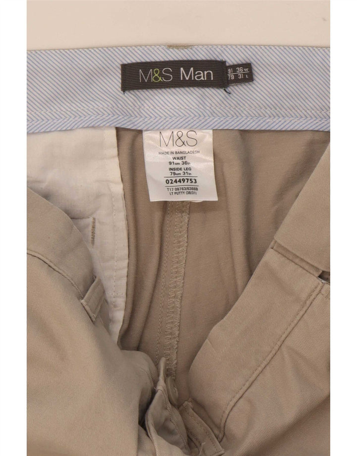Pantaloni chino dritti da uomo Marks & Spencer W36 L31 Poliestere beige