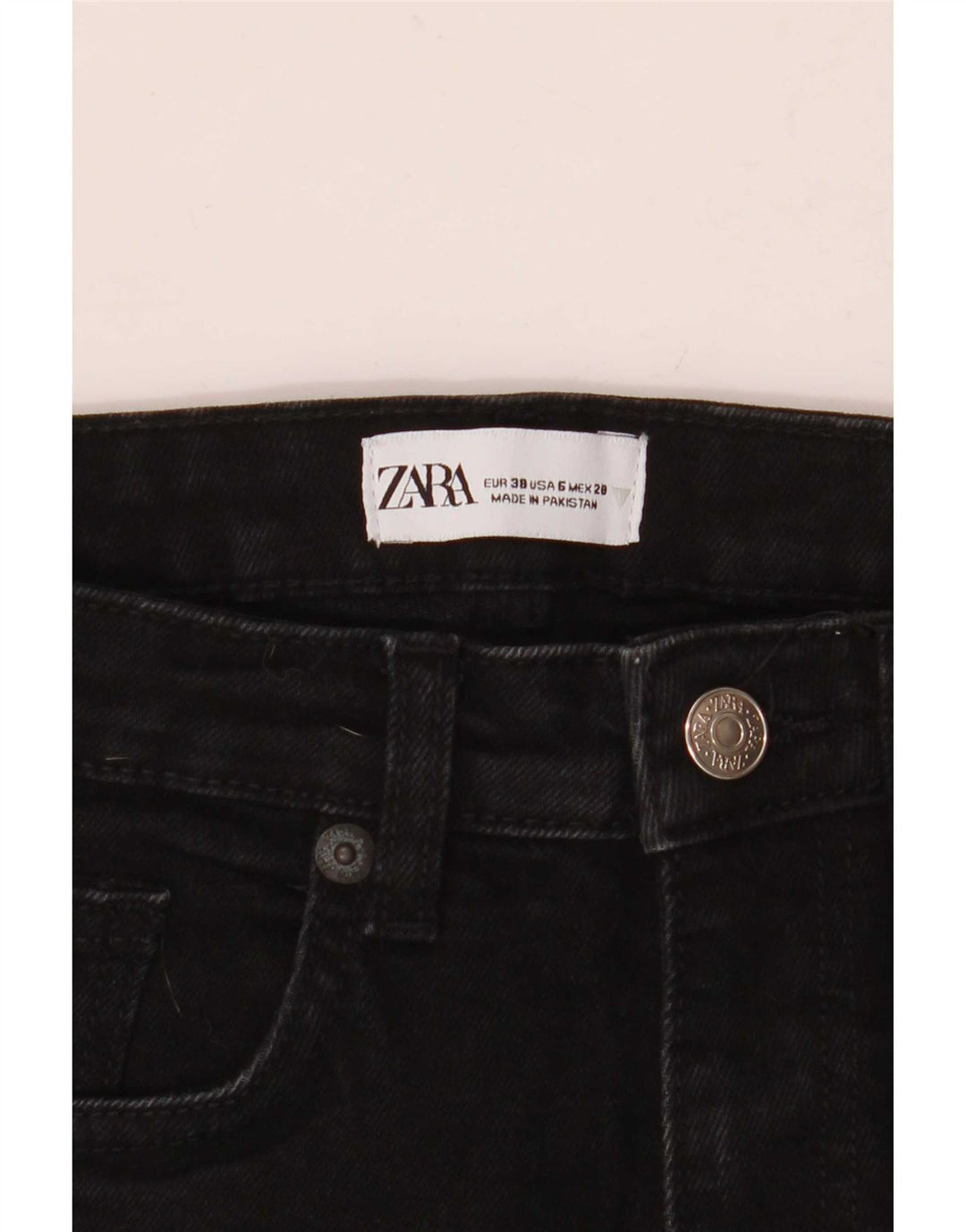 Jeans corti da donna Zara EU 38 piccoli W28 L24 neri