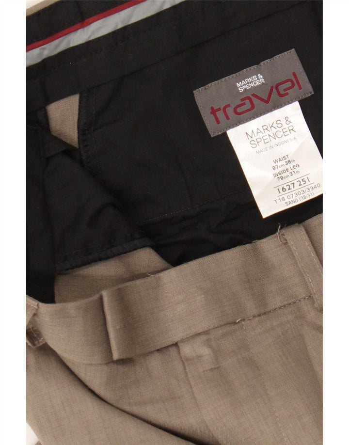 Pantaloni da abito dritti da uomo Marks & Spencer W38 L31 Poliestere beige