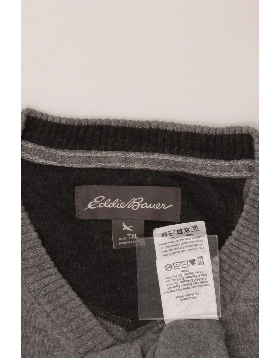 EDDIE BAUER Mens V-Neck Jumper Sweater XL Grey Cotton Vintage Eddie Bauer and Second-Hand Eddie Bauer from Messina Hembry 