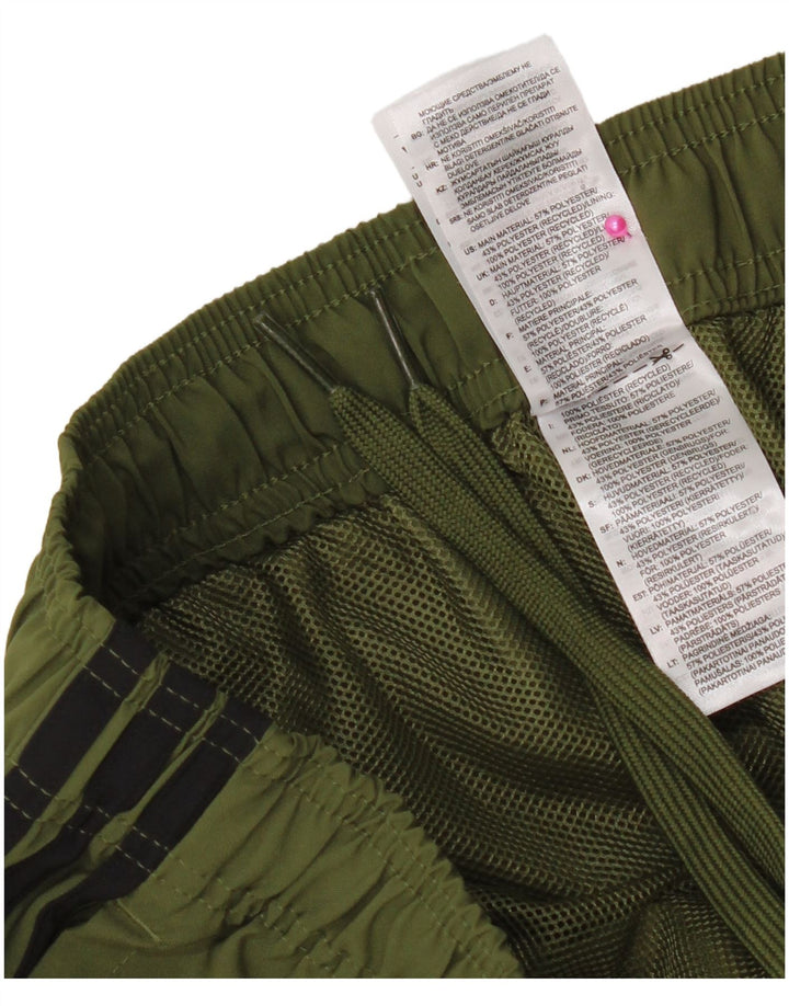 Pantaloncini sportivi da uomo Adidas piccoli in poliestere verde