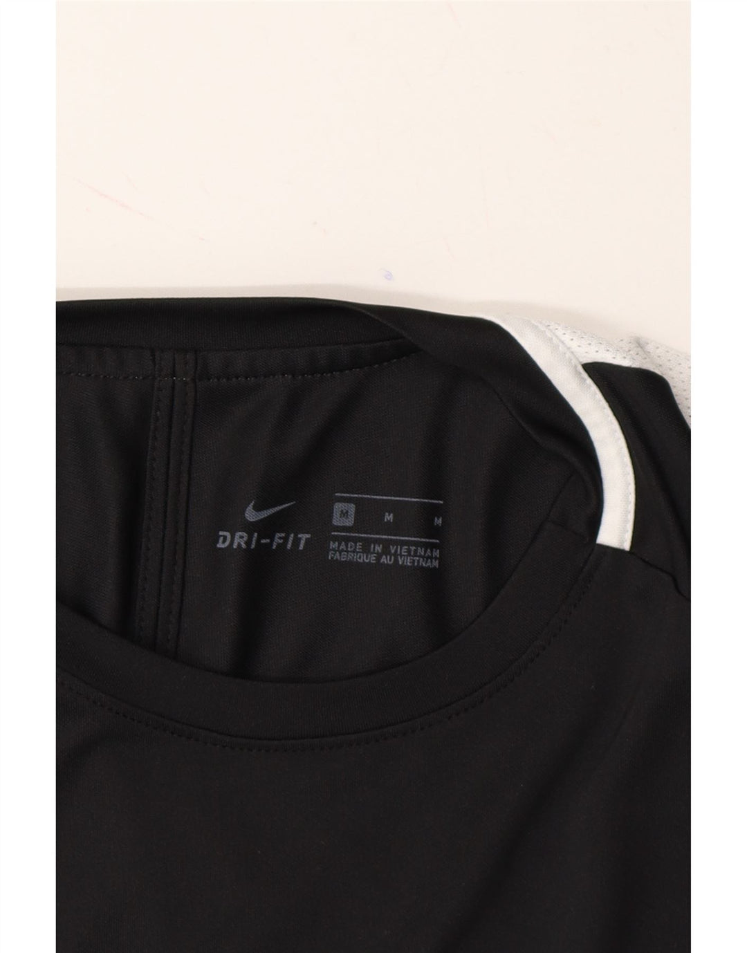 NIKE Mens Dri Fit T-Shirt Top Medium Black Polyester Vintage Nike and Second-Hand Nike from Messina Hembry 