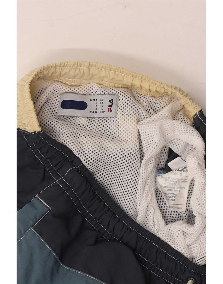 Pantaloncini da bagno grafici da uomo Fila XS blu color block in poliammide