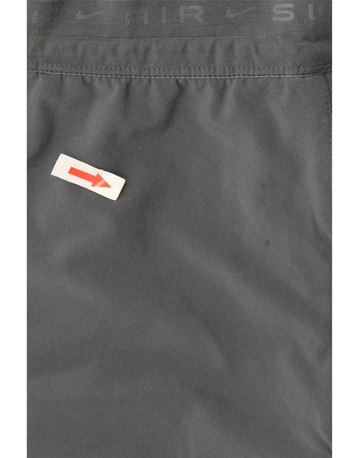 Pantaloni da tuta Nike Dri Fit da uomo piccoli in poliestere grigio