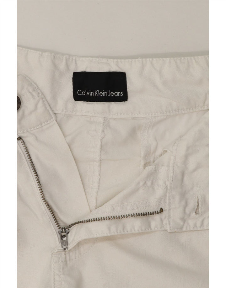 CALVIN KLEIN Womens Chino Shorts W34 Large White Vintage Calvin Klein and Second-Hand Calvin Klein from Messina Hembry 