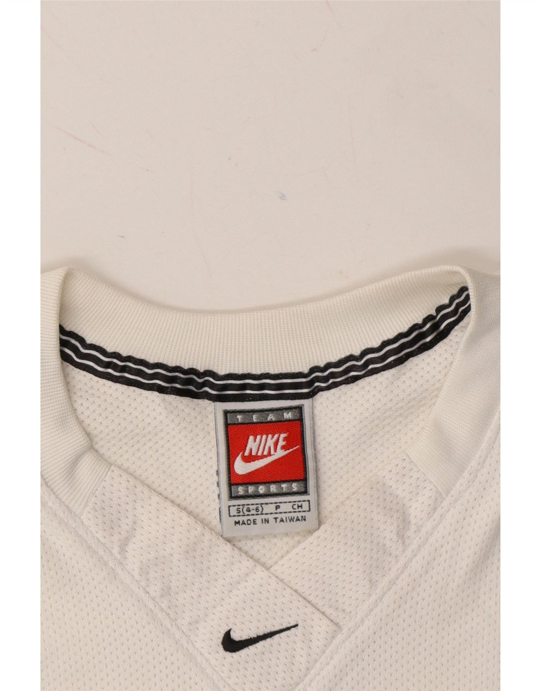 NIKE Womens Vest Top US 4/6 Small White Polyester Vintage Nike and Second-Hand Nike from Messina Hembry 