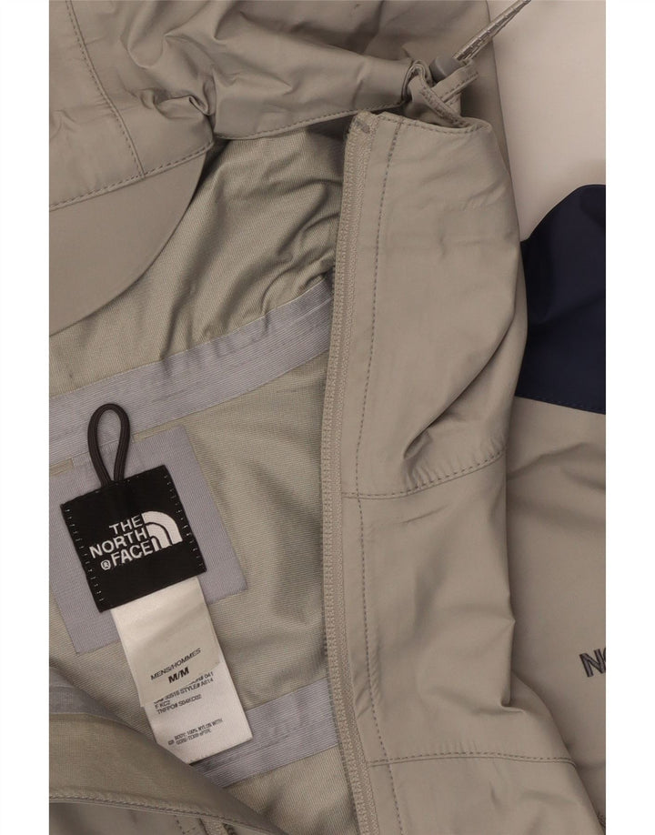 Giacca a vento con cappuccio da uomo The North Face UK 38 Colore grigio medio