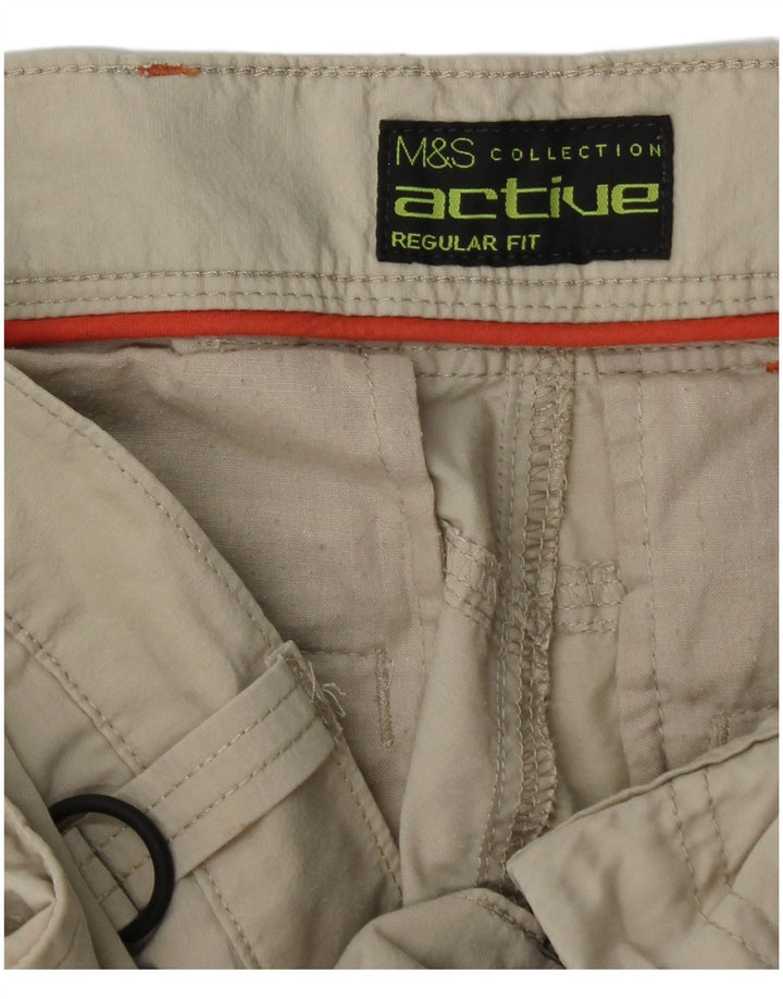 Pantaloncini cargo da uomo Marks & Spencer Bermuda vestibilità regolare W34 Large Beige