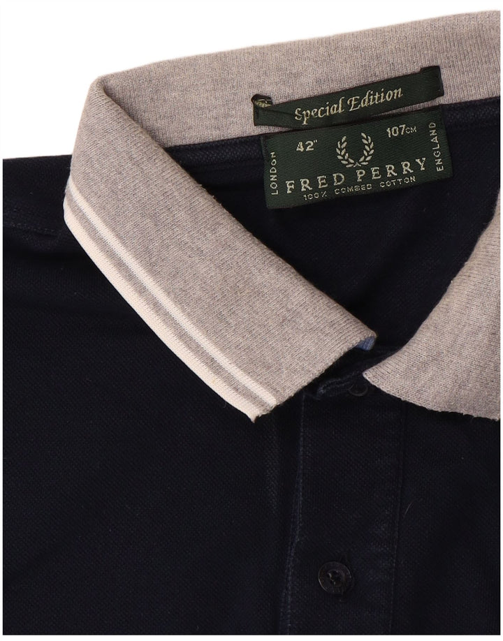 Polo da uomo Fred Perry in cotone color block medio blu navy