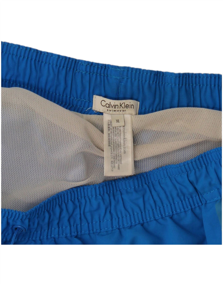 Pantaloncini da bagno grafici da uomo Calvin Klein XL blu poliestere