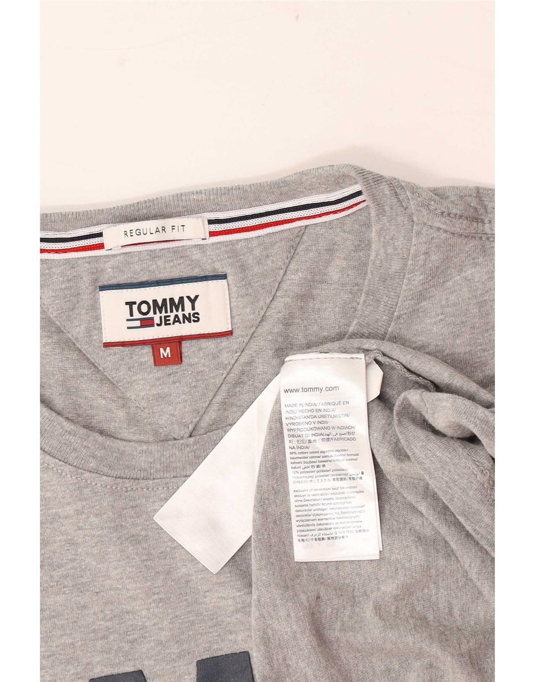 T-shirt grafica da uomo con vestibilità regolare Tommy Hilfiger Top in cotone grigio medio