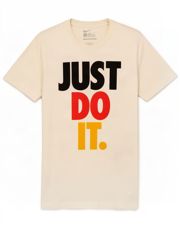 T-shirt grafica Nike da uomo slim fit, grande, in cotone bianco