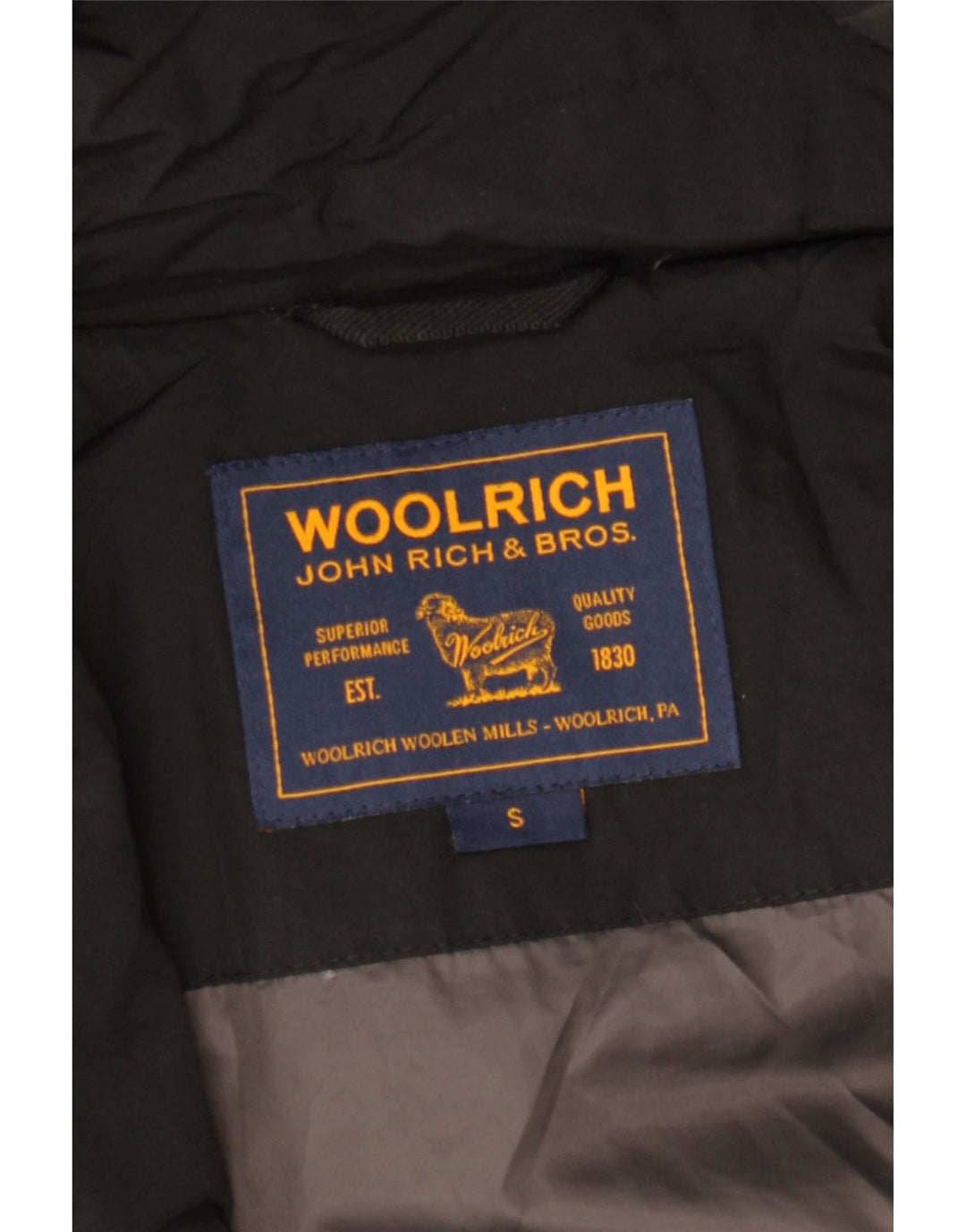 Cappotto imbottito con cappuccio da donna Woolrich UK 10 piccolo nero