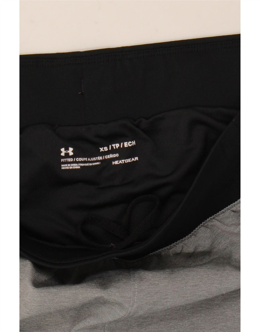 Pantaloncini sportivi da donna Under Armour UK 6 XS Grigi