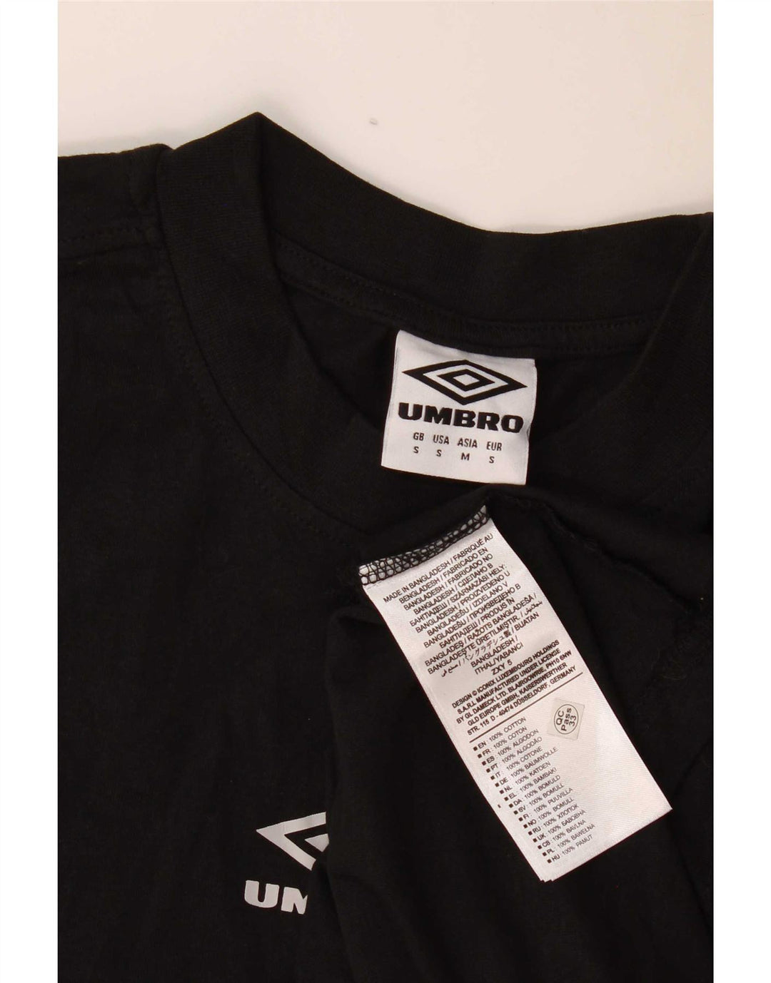 T-shirt grafica da uomo Umbro Top Small in cotone nero