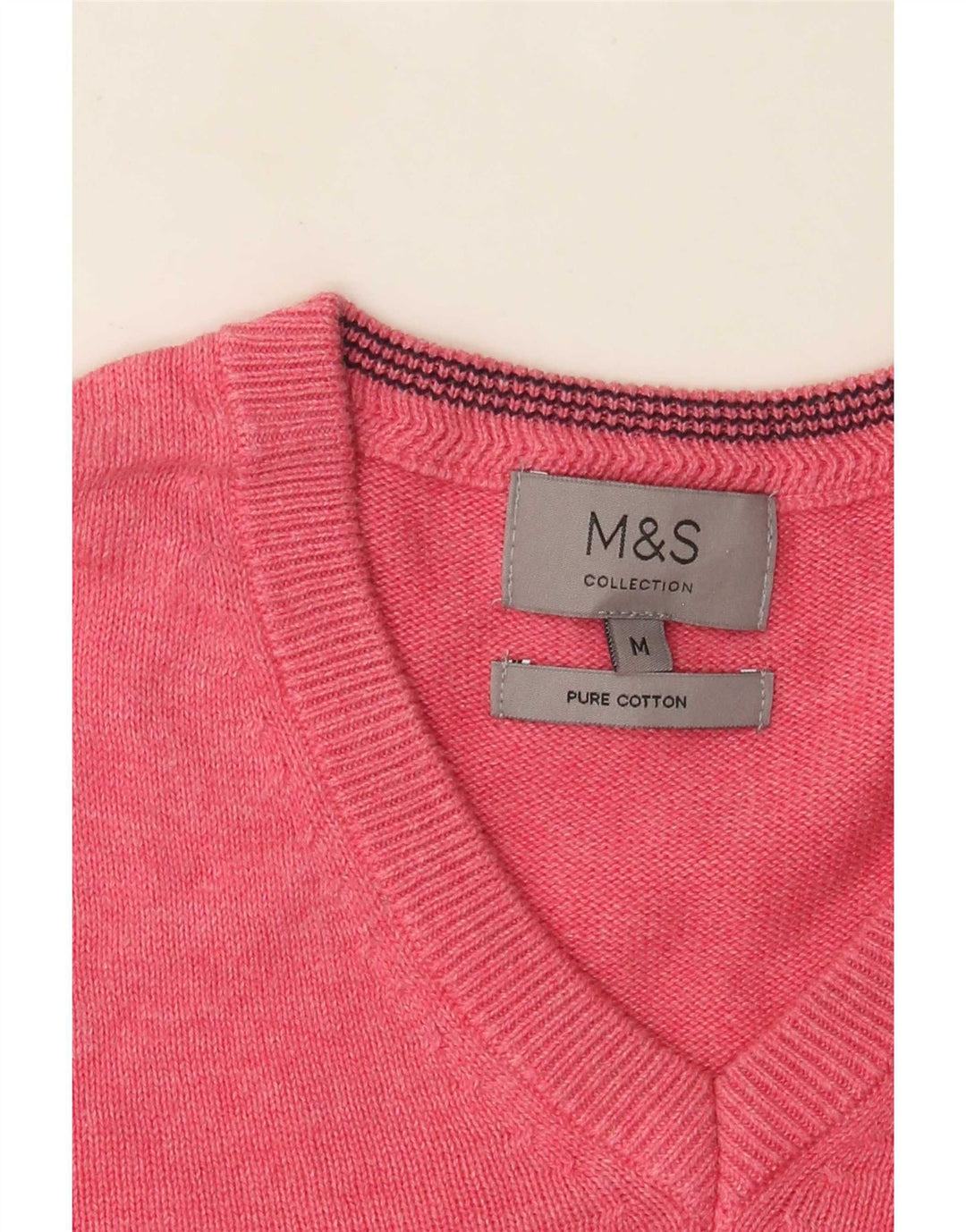 Maglione da uomo con scollo a V Marks & Spencer in cotone rosa medio
