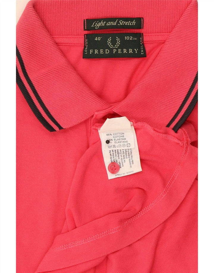 Polo Fred Perry da uomo leggera ed elasticizzata in cotone rosa medio