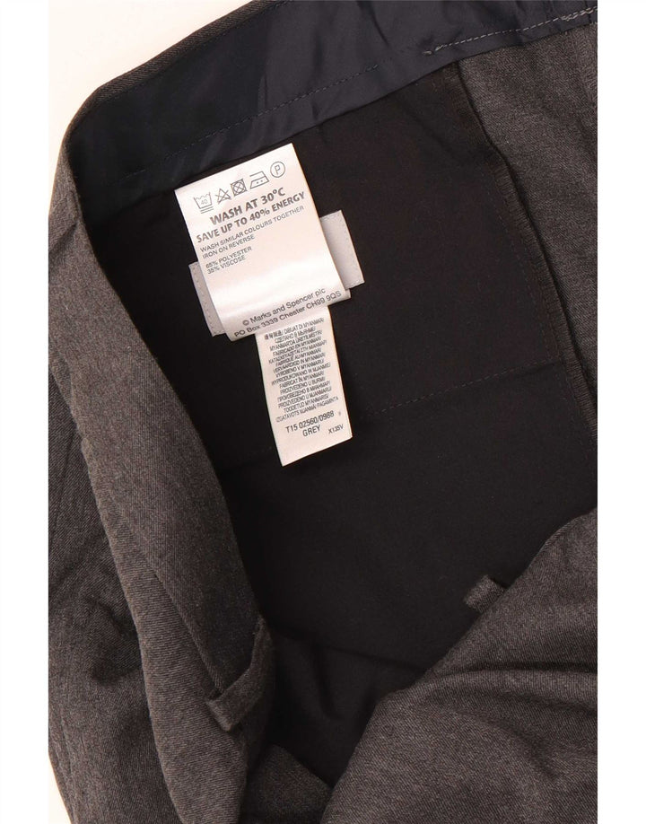 Pantaloni da abito vestibilità regolare Marks & Spencer da uomo W34 L33 poliestere grigio