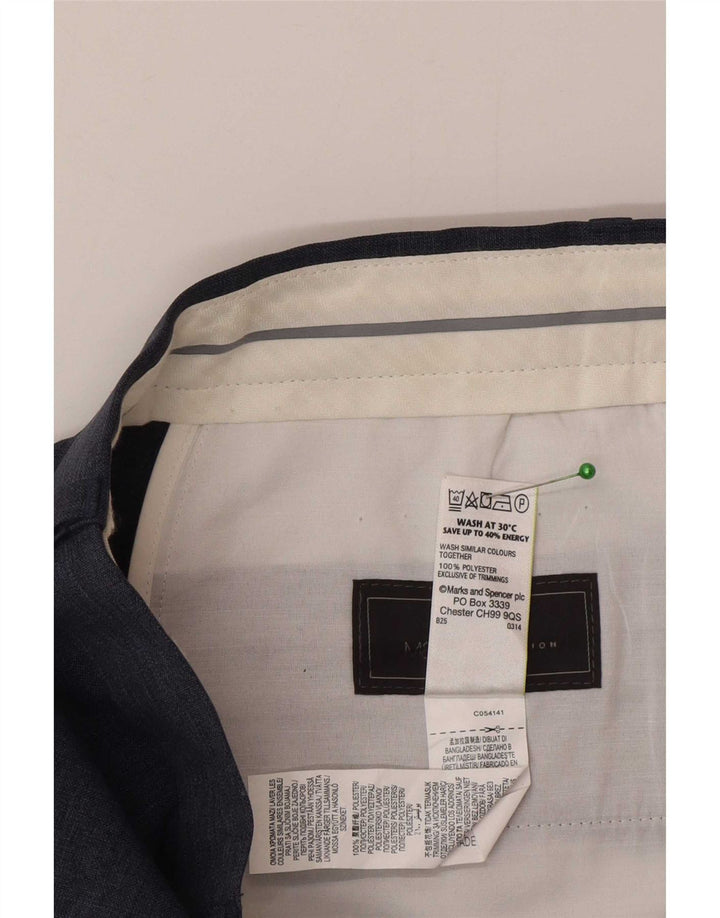 Pantaloni da abito vestibilità regolare Marks & Spencer da uomo W32 L33 poliestere blu navy