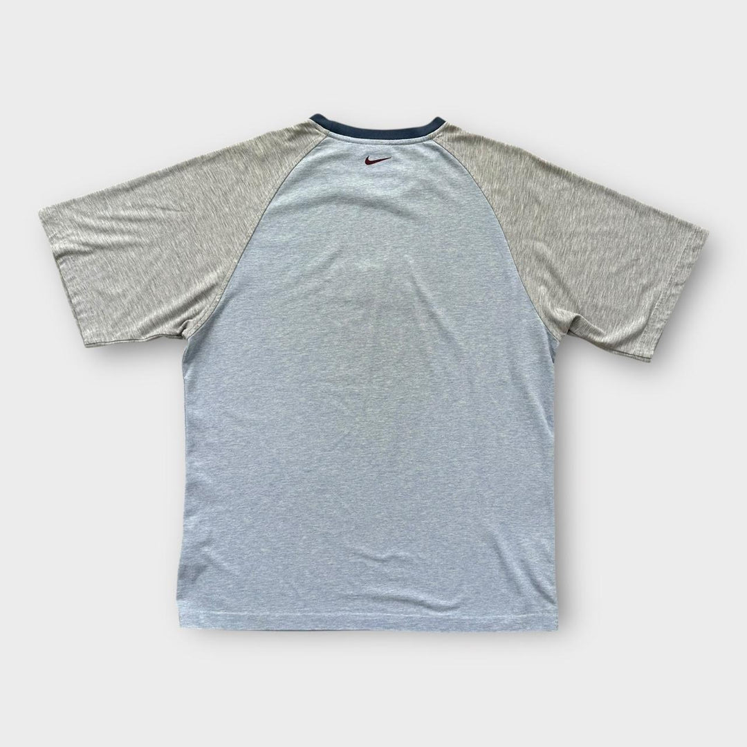 T-shirt con bandiera Y2K Nike USA - grande (vestita come una XL)