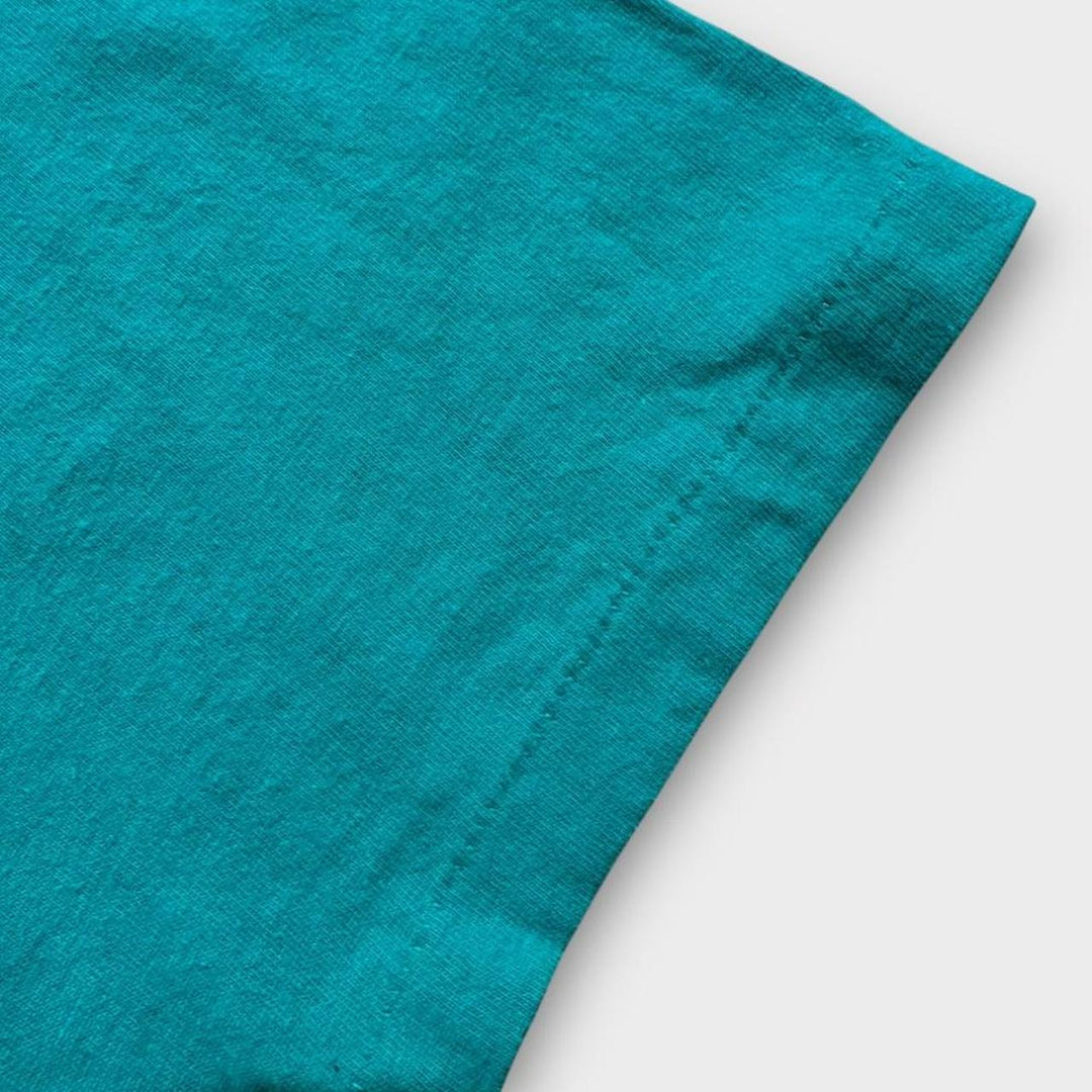 T-shirt grafica vintage dell'oceano Pacifico - grande