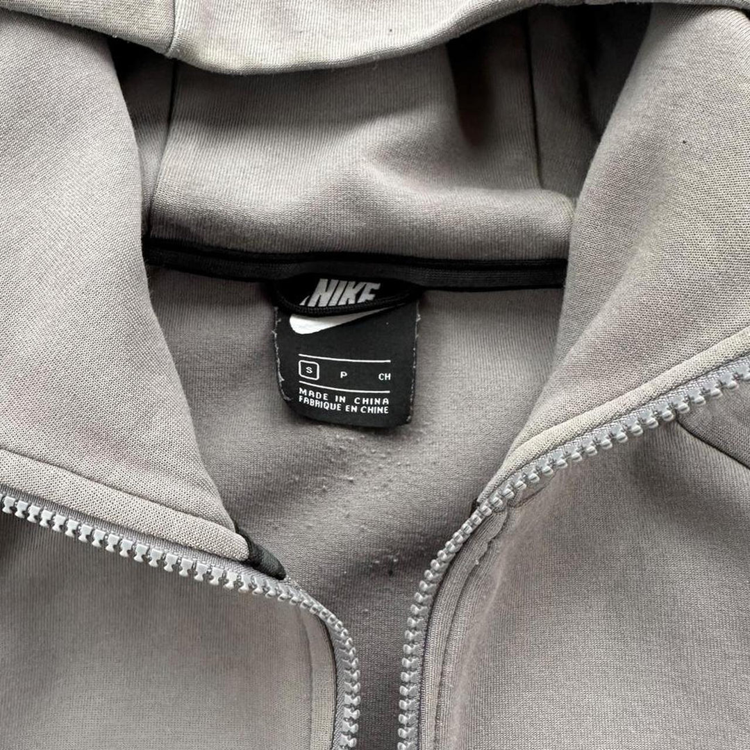 Felpa con cappuccio stile tecnico Nike - piccola