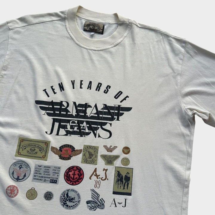 T-shirt grafica vintage Armani Jeans - media