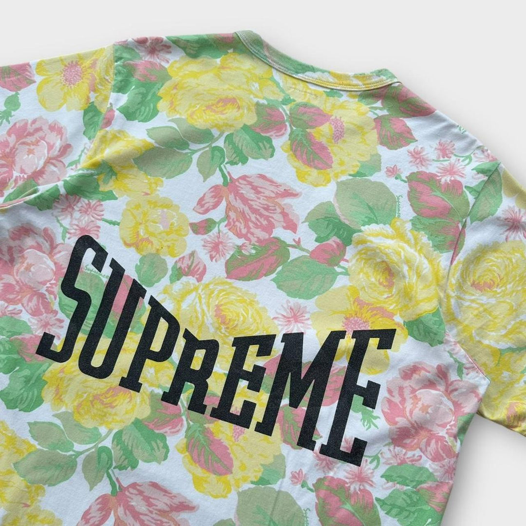 T-shirt con grafica Supreme Flowers - grande
