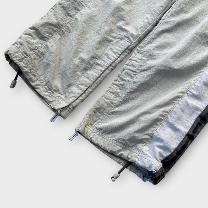 Pantaloni sportivi Nike con logo esagonale - XL (elasticizzati)