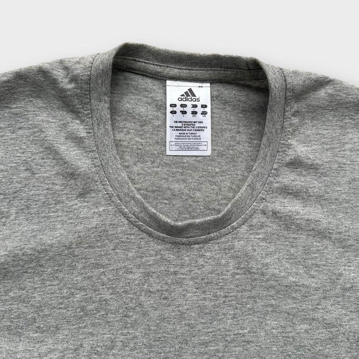 T-shirt grafica Adidas - grande