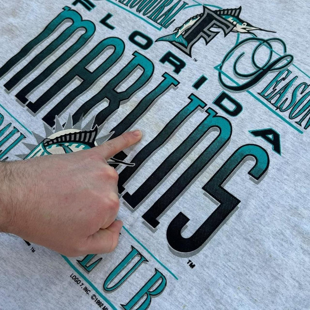 T-shirt grafica vintage dei Florida Marlins - XL