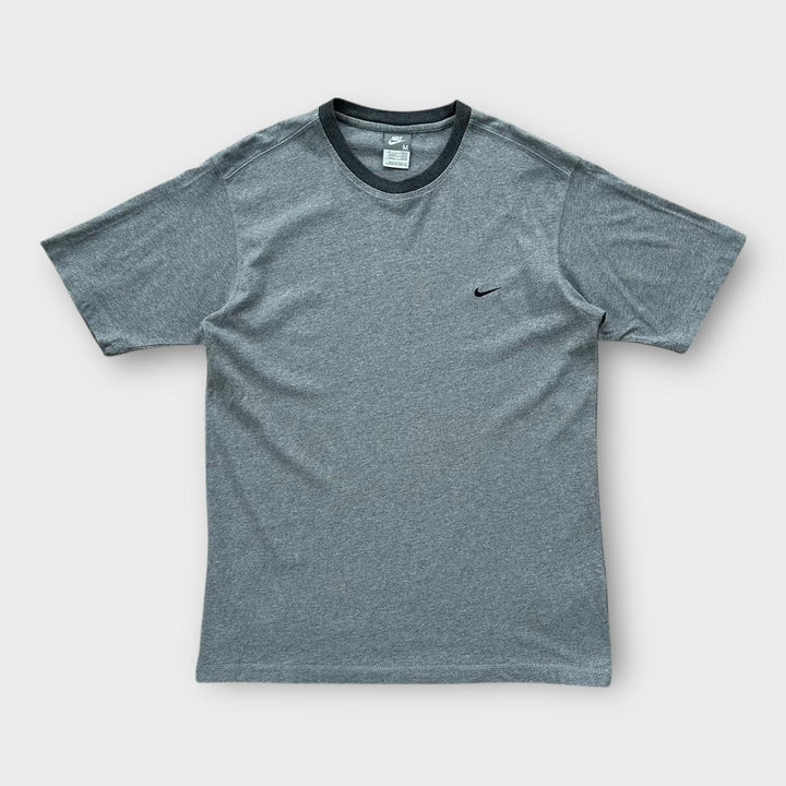 T-shirt Nike vintage - media
