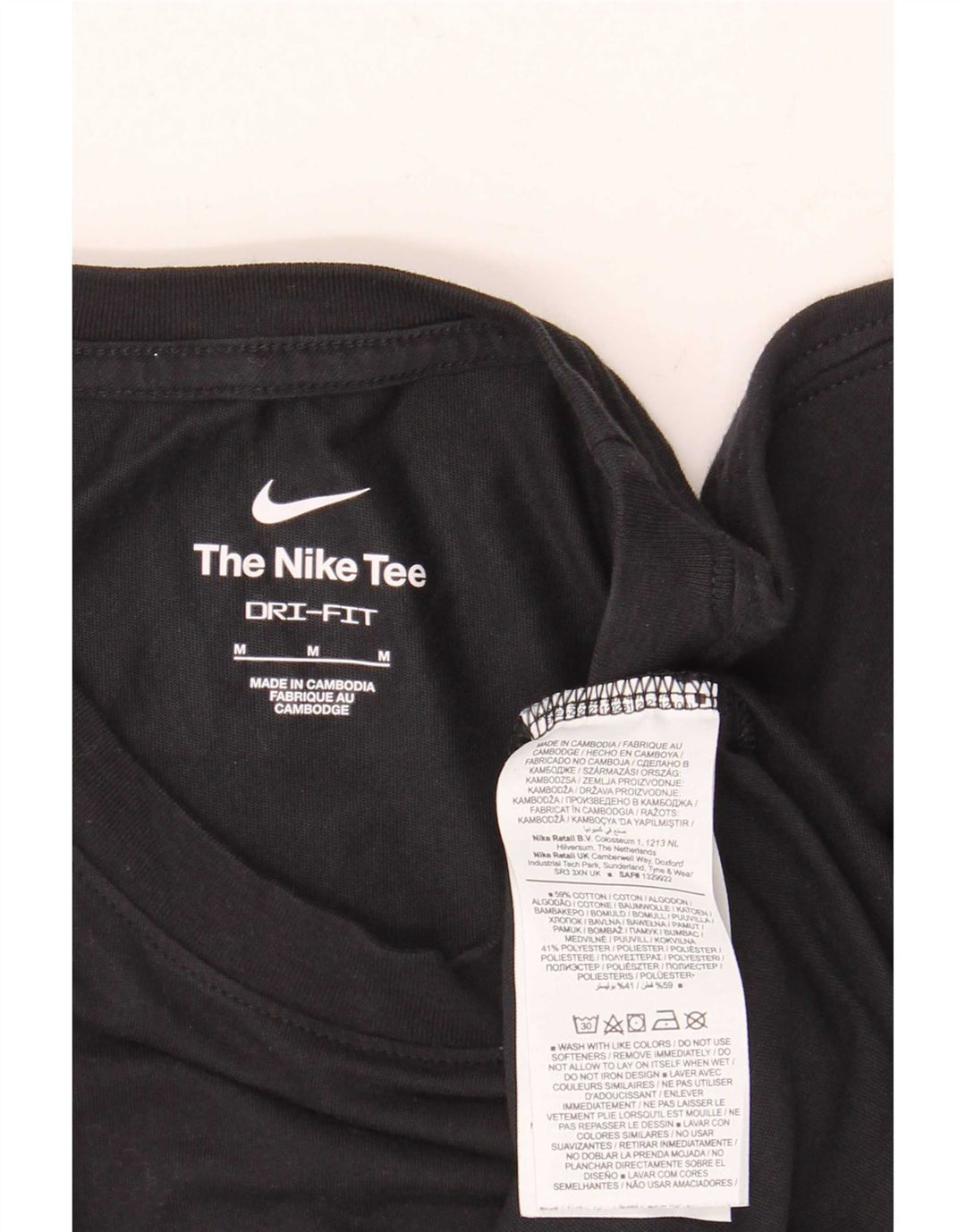 T-shirt grafica Nike Dri Fit da uomo in cotone medio nero
