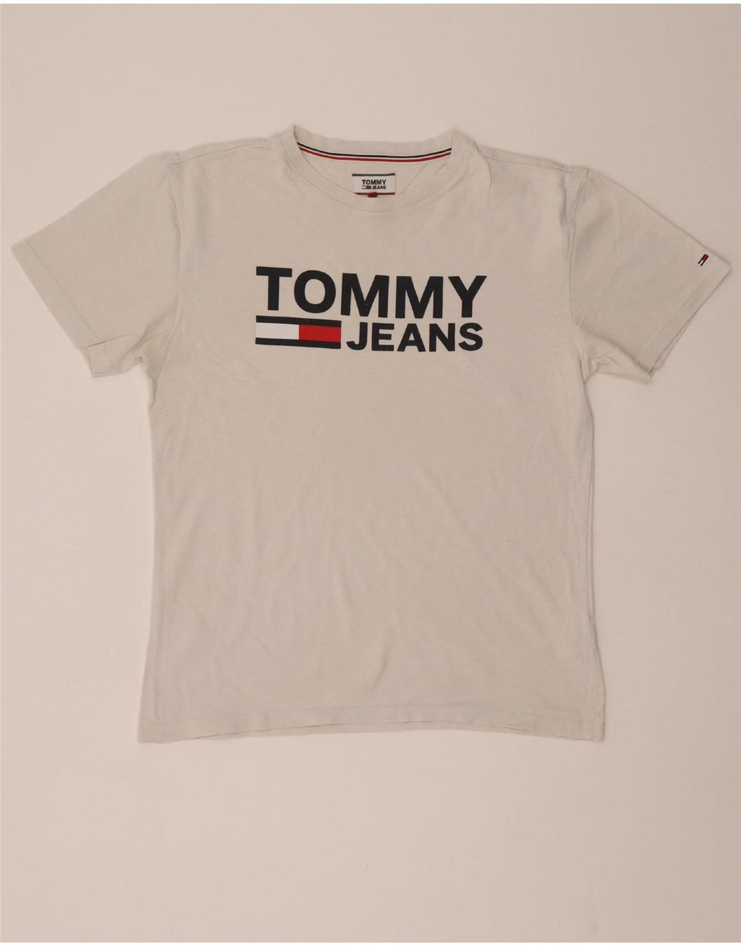 TOMMY HILFIGER Mens Graphic T-Shirt Top Small White Vintage Tommy Hilfiger and Second-Hand Tommy Hilfiger from Messina Hembry 