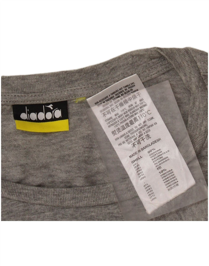 T-shirt grafica da uomo DIADORA Top XL in cotone grigio